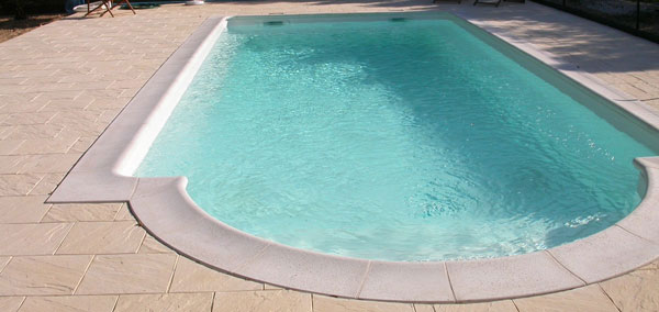 Création piscine béton à Nice